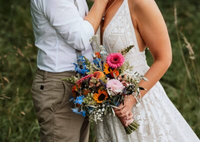 Paarbilder Hochzeitsfotograf Brautstrauss