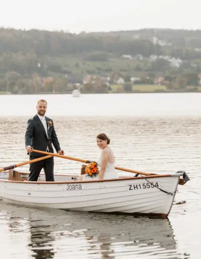 Paarshooting auf dem Wasser Hochzeit